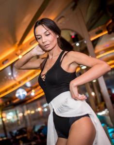 KARAOKE & COCKTAILS Fun