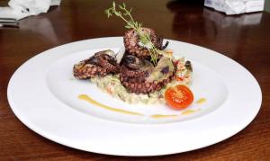 Tasty at LA PIAZZA