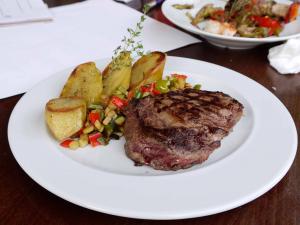 Tasty at LA PIAZZA
