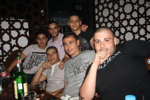 Party with FRIENDS !