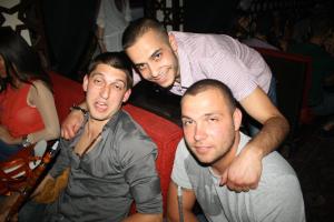 Party with FRIENDS !