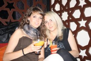 Party with FRIENDS !