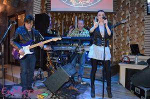 Party with WHATS UP Live Band 