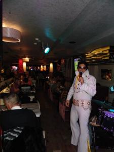Live ELVIS Show