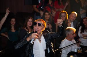 VASIL NAIDENOV Live