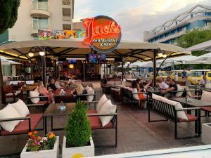 Bar &amp; Diner JACK`S