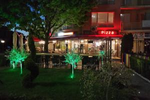 ZERO By Night