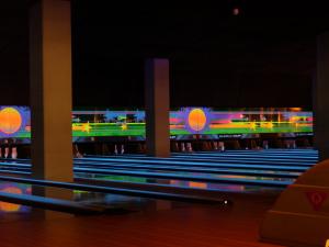 BOWLING PLAYGROUND 