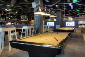 BILLIARDS PLAYGROUND