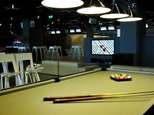 BILLIARDS PLAYGROUND