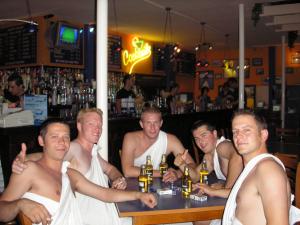 Party with FRIENDS !