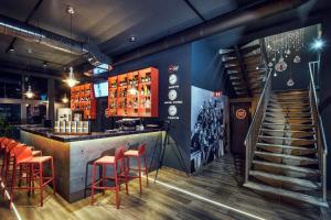 Bar &amp; Dinner "THE RING" София