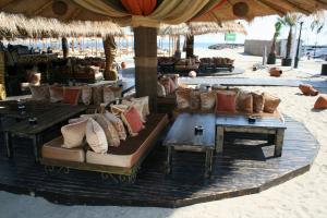 Beach Bar "LA PLAYA MARINA DINEVI" Свети Влас