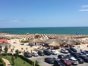 Beach Bar "LA PLAYA MARINA DINEVI" Свети Влас