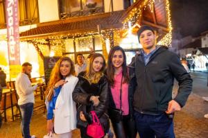 Students Party with DESISLAVA