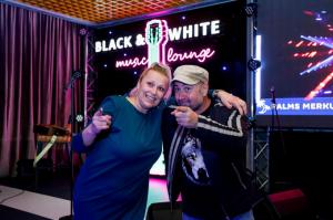 Party with STEFAN VALDOBREV