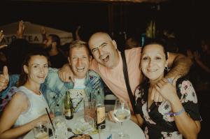 Beach Bar GO &amp; FUN Party