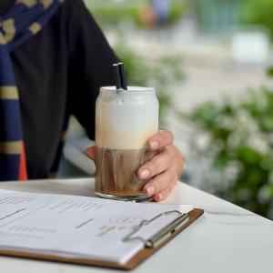THE HIGH-END BAR Garden