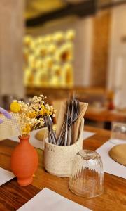 Greek Eatery KUZINA