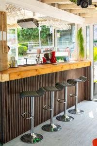 SAHRA LOUNGE