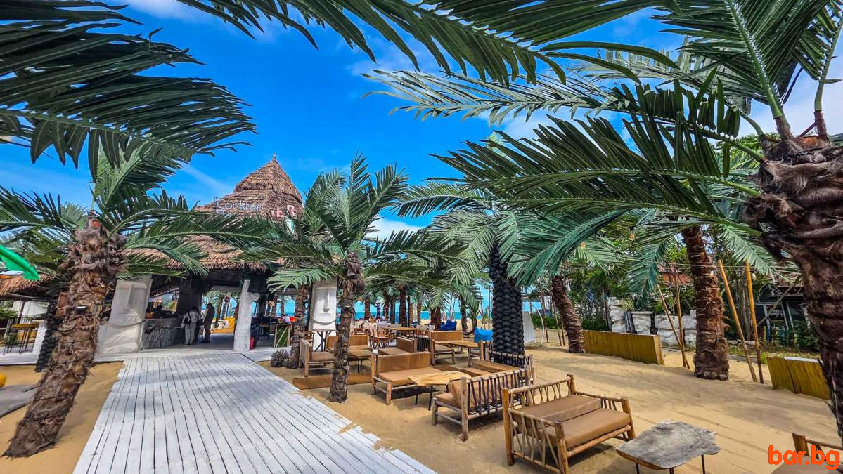 Beach Bar GULLIVER Sunny Beach 