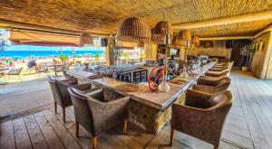 MANIA Bar & Dinner 