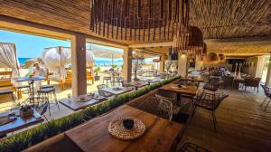 MANIA Bar & Dinner 